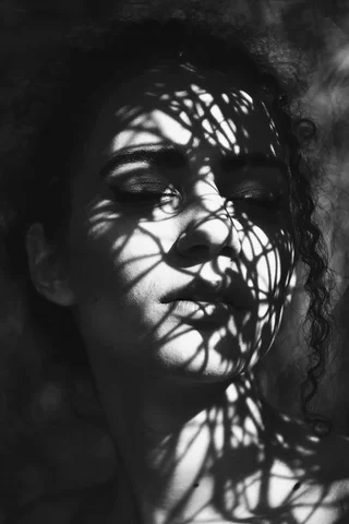 Pin by mardy on female model | Shadow photography, Shadow portraits, Face pictures