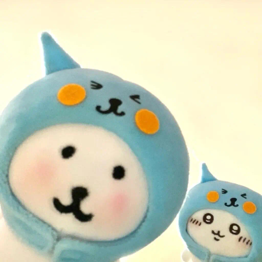 Plush Friends in Blue Dinosaur Suits — Matching Avatars · Izquierda