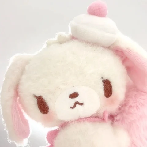 Pink and Brown Plush Friends in Cat-Ear Hoods — Matching Avatars · Izquierda