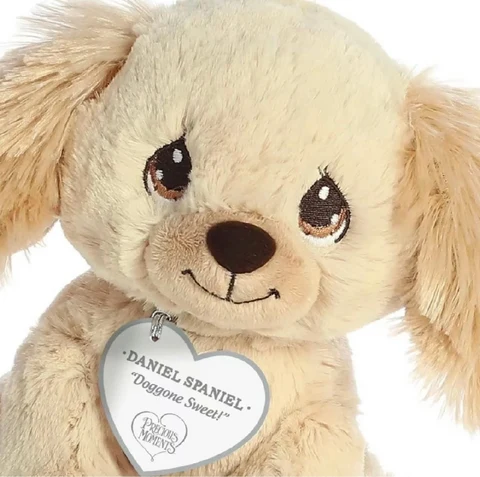 Puppy Plushies with Heart-Shaped Tags — Matching Avatars · Derecha