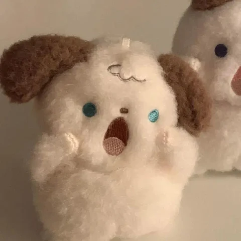 Cream Puppy Plushies Covering Their Cheeks — Matching Avatars · Derecha