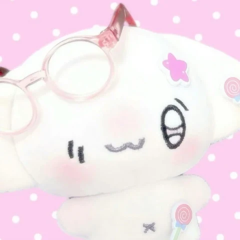 Cinnamoroll — Pink and Blue Glasses · Derecha