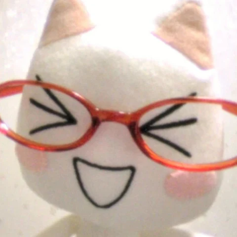 Blue and White Cat Plushies in Glasses — Matching Avatars · Derecha