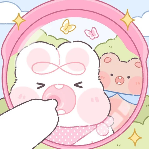 Bunny and Bear in Funny Curved Mirrors — Matching Avatars · Izquierda
