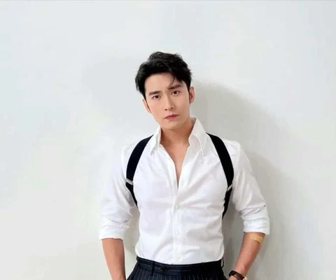 White Shirt · S274